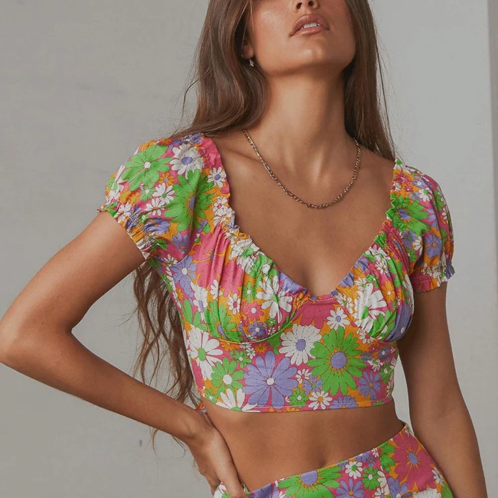Pepper mayo floral top